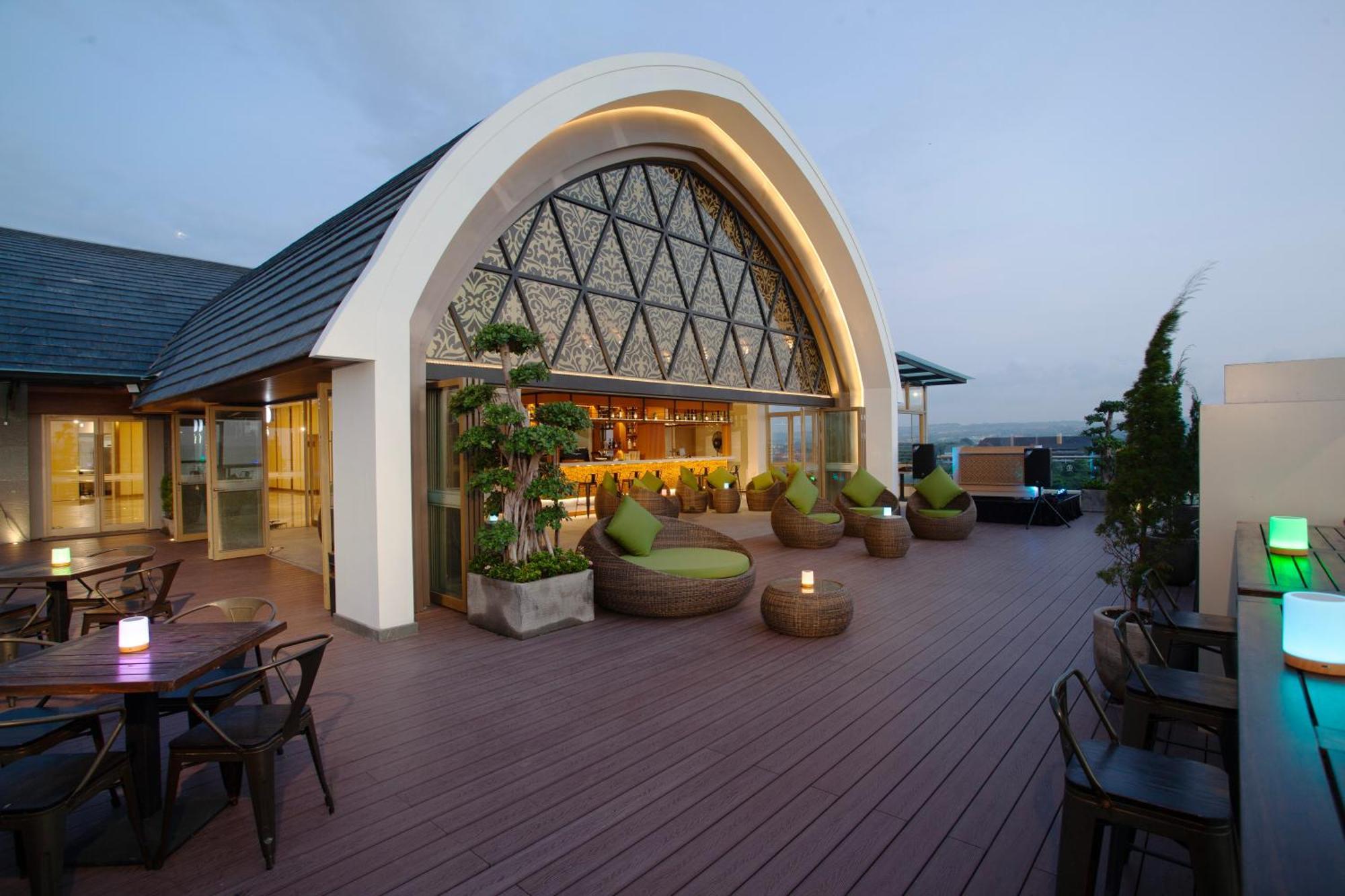 Platinum Hotel Jimbaran Beach Bali Exterior foto
