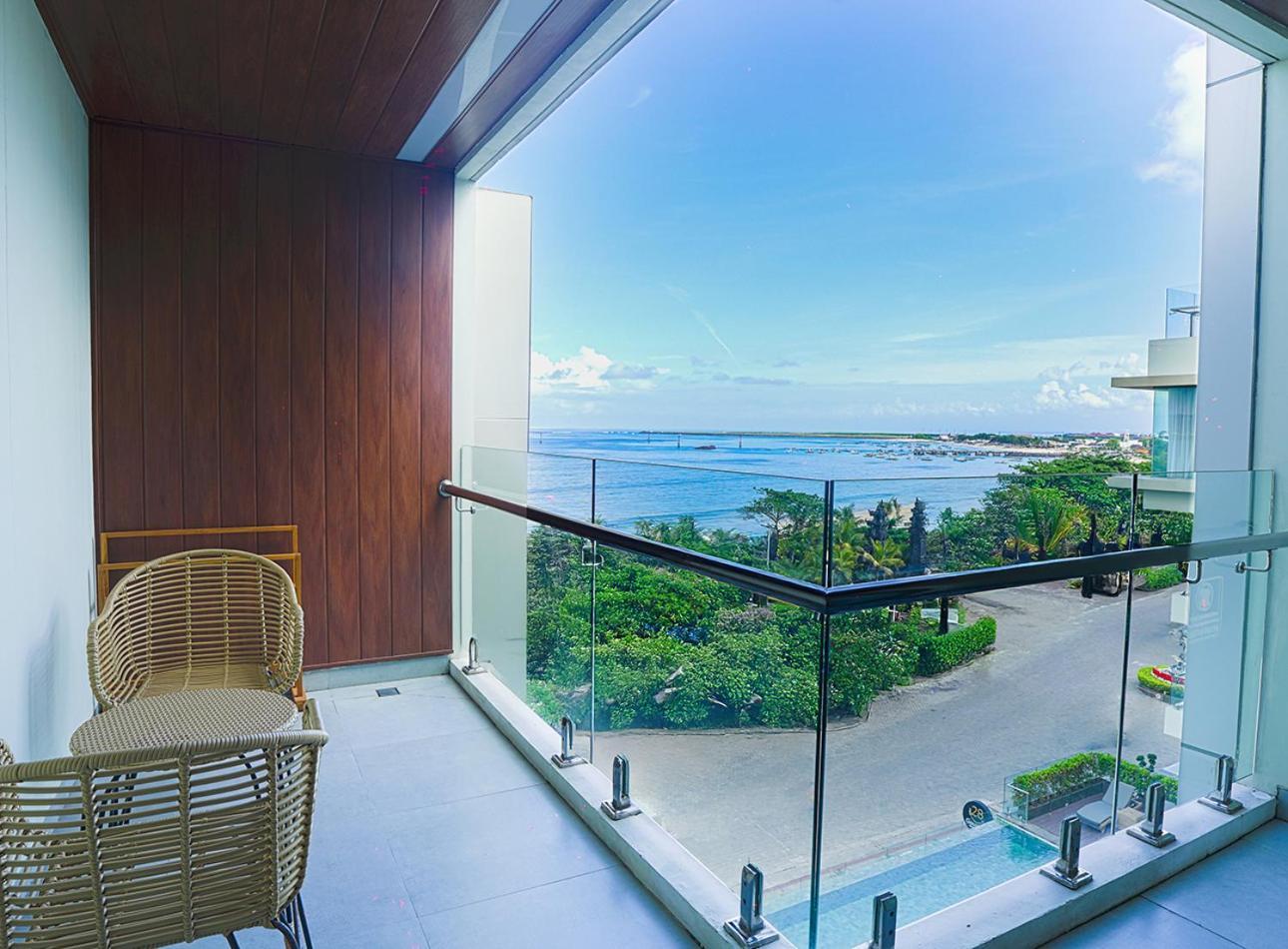 Platinum Hotel Jimbaran Beach Bali Exterior foto